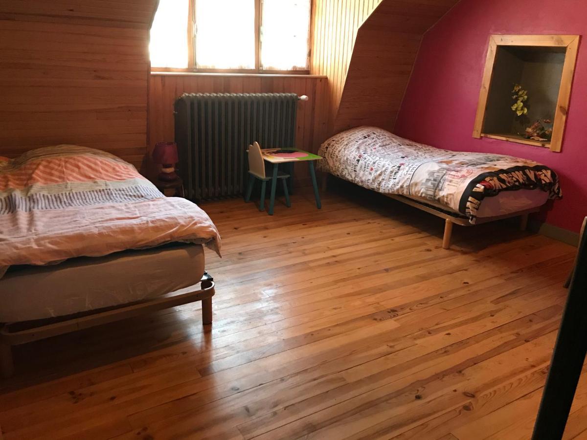 Gite Chez Regine Marcenat  エクステリア 写真